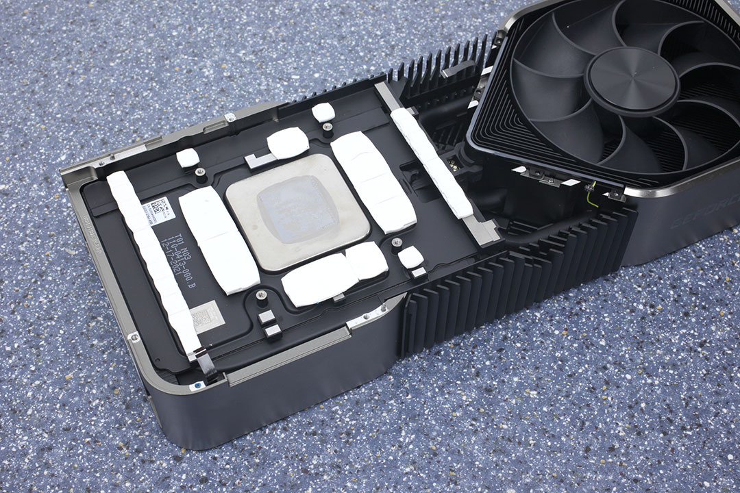 NVIDIA GeForce RTX 3090 Ti Founders Edition Cooler