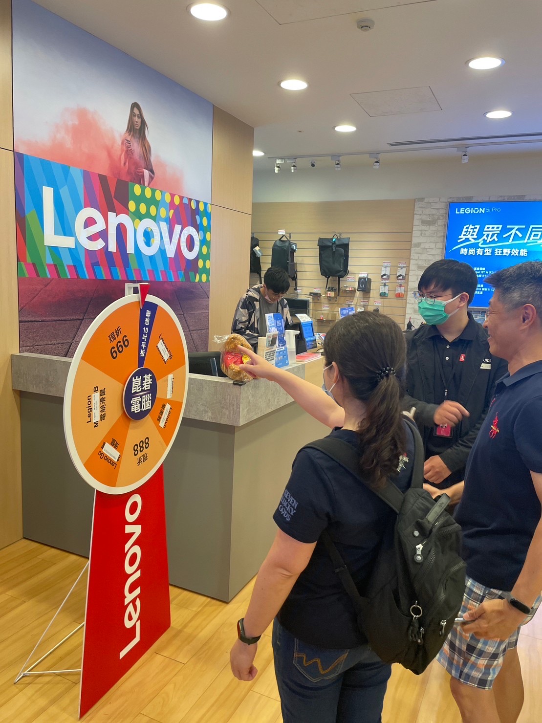 Lenovo Legion、LOQ 電競快閃店