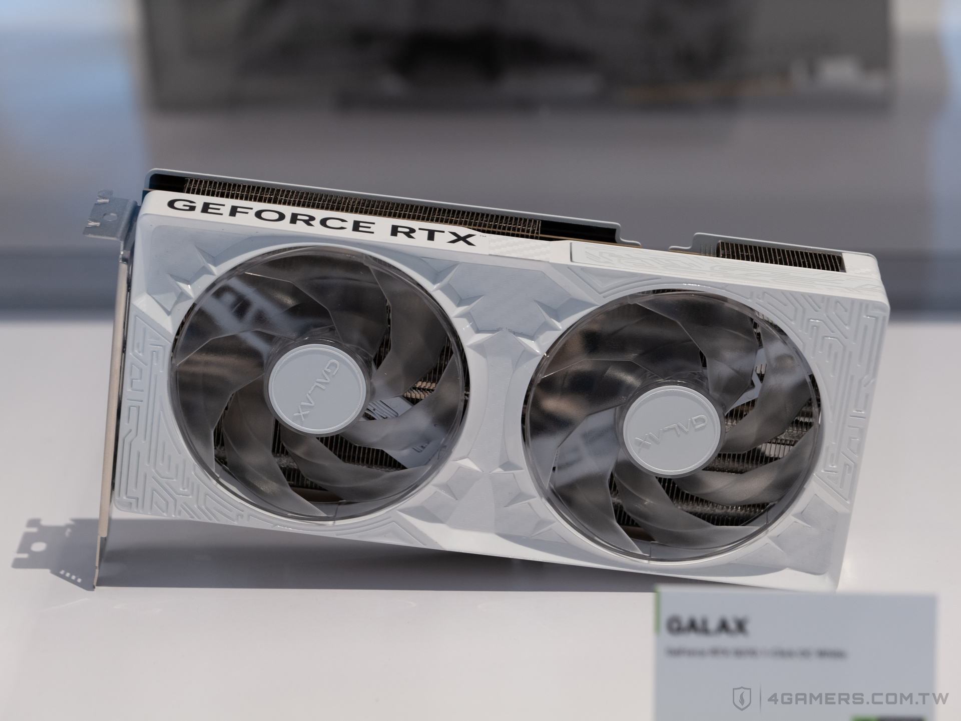 GALAX 影馳 GeForce RTX 5070 1-Click OC White