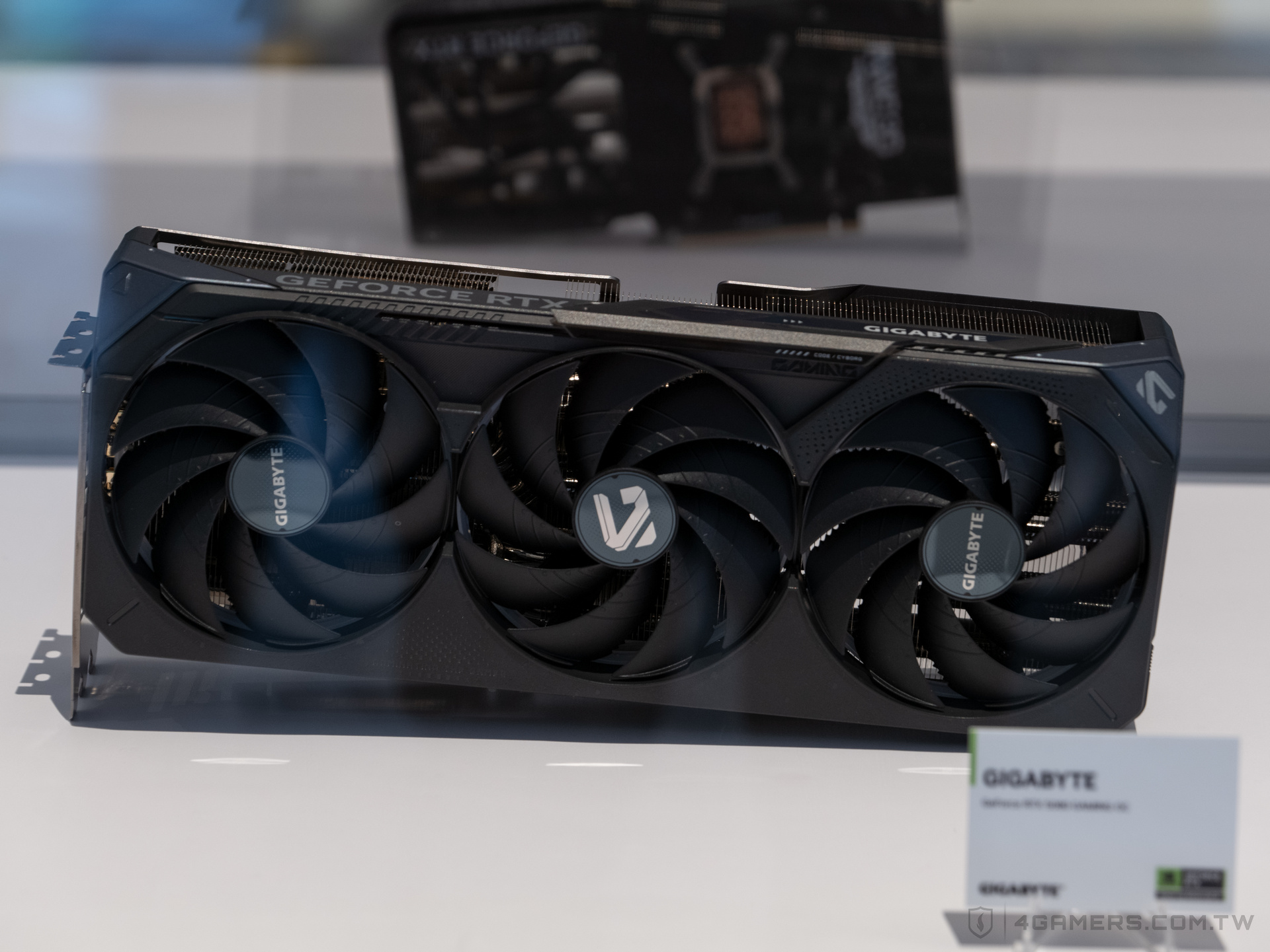 GIGABYTE 技嘉 GeForce RTX 5080 Gaming OC 