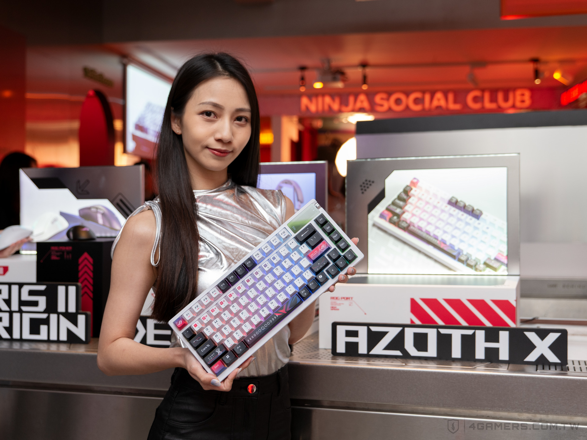 ASUS ROG Azoth X