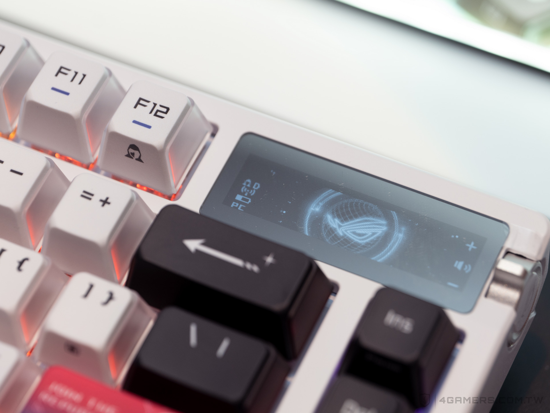 ASUS ROG Azoth X