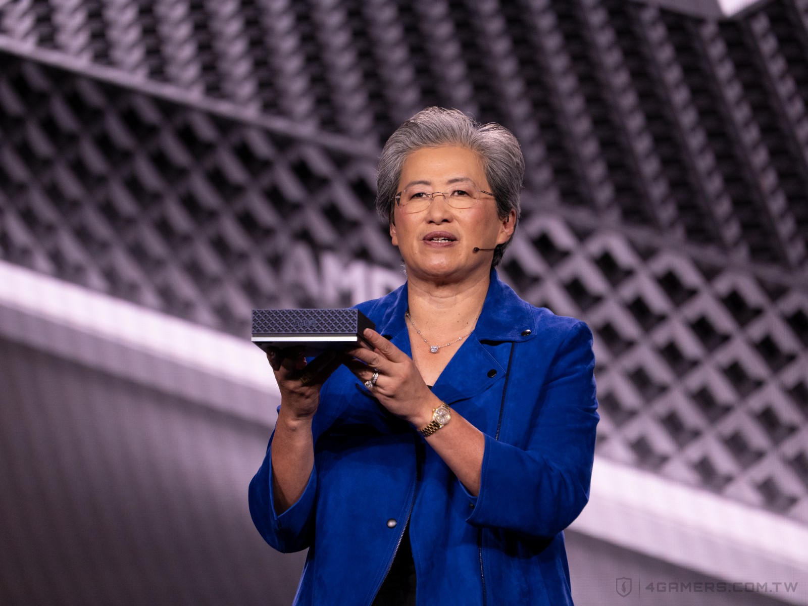 AMD 推出 Ryzen AI Halo 縮微型工作站 PC 推動 AI 調研 第二季上市