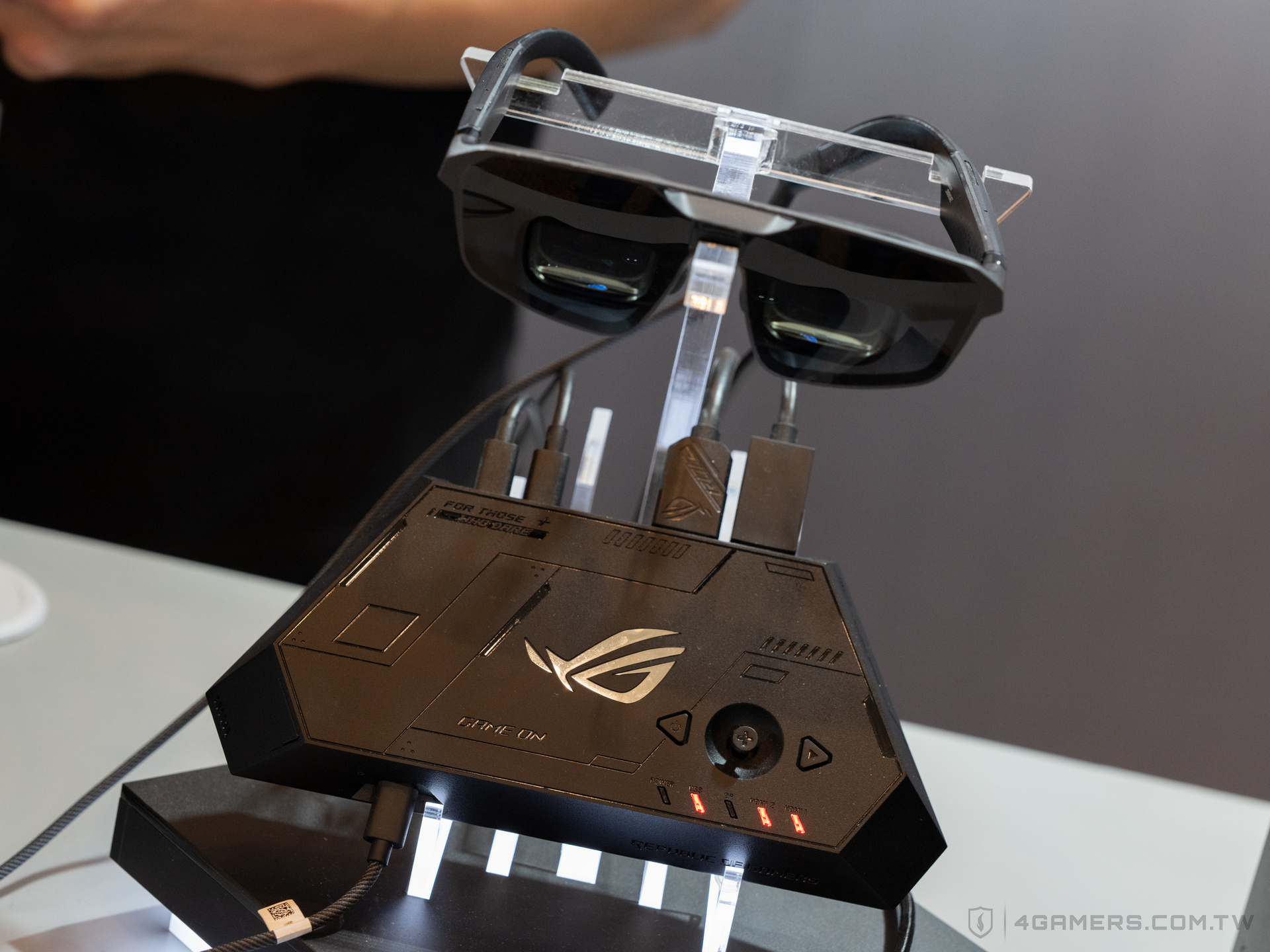 ASUS ROG XREAL R1 AR