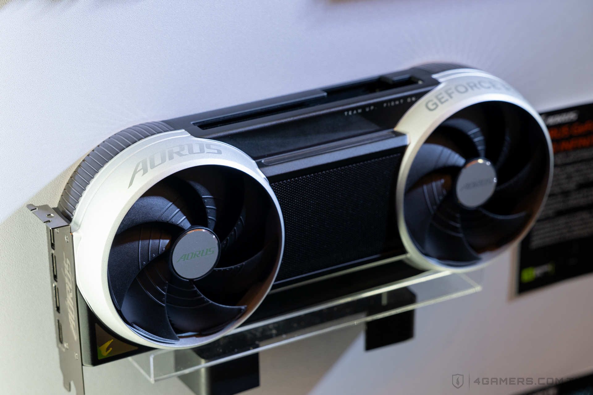 GIGABYTE AORUS GeForce RTX 5090 INFINITY