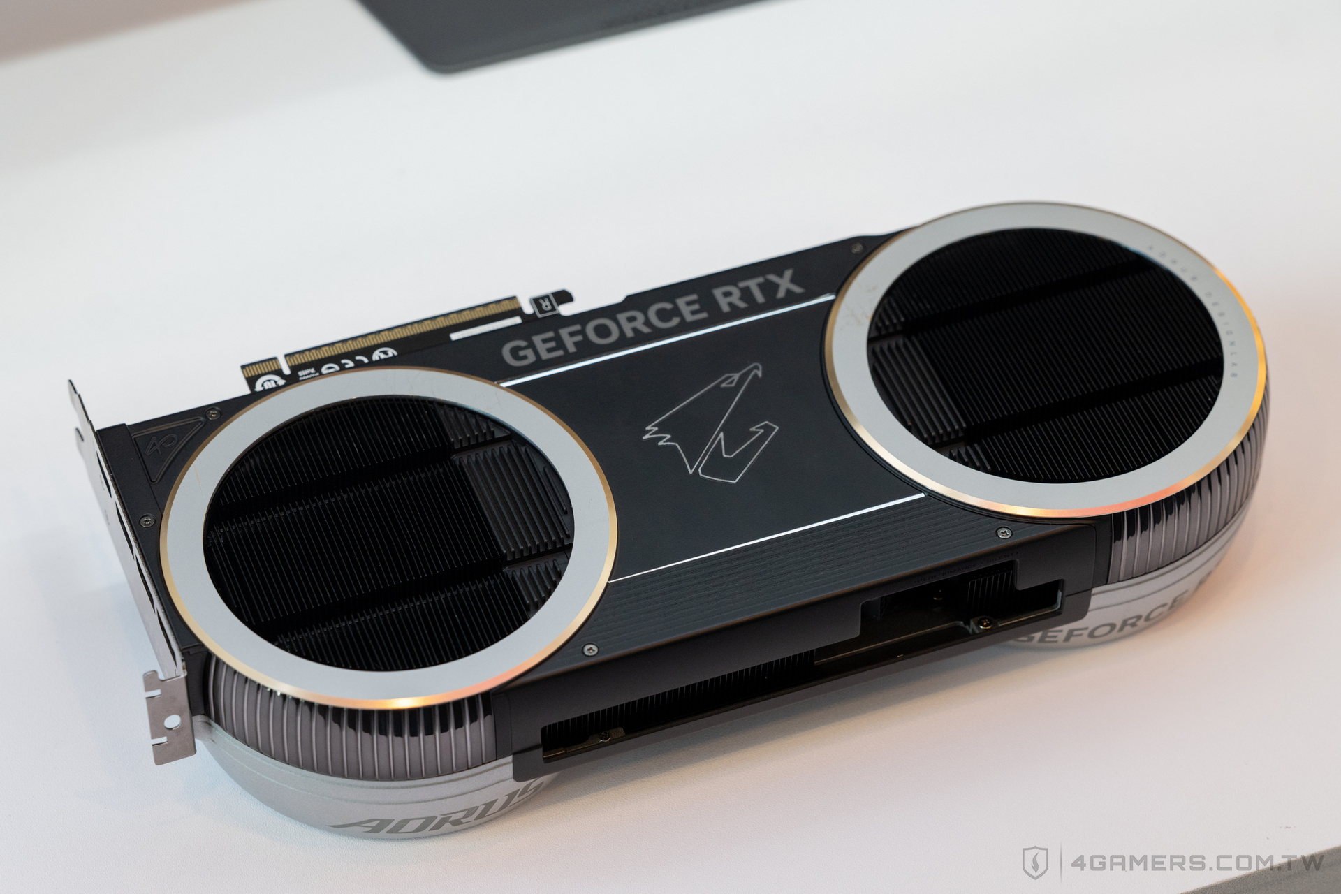 AORUS GeForce RTX 5090 INFINITY