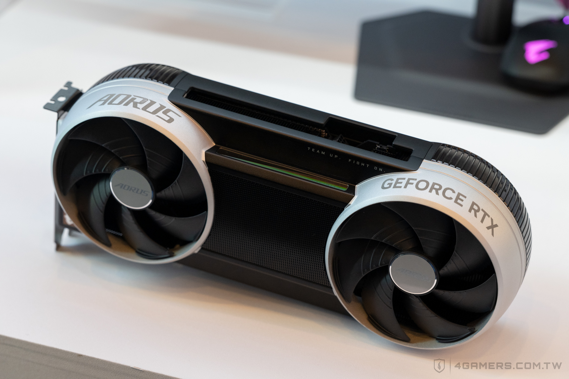 AORUS GeForce RTX 5090 INFINITY