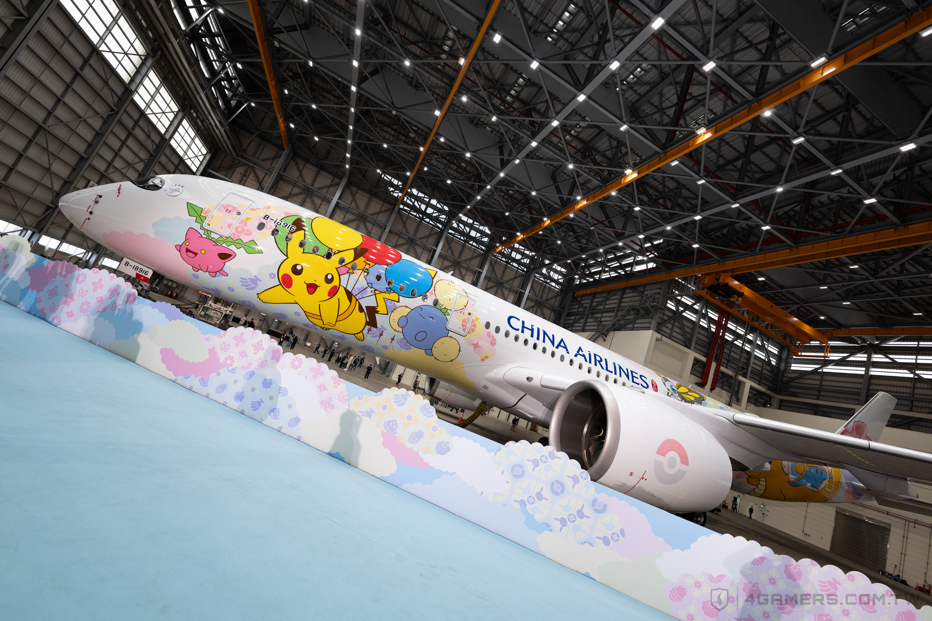 華航 皮卡丘彩繪機 CI2