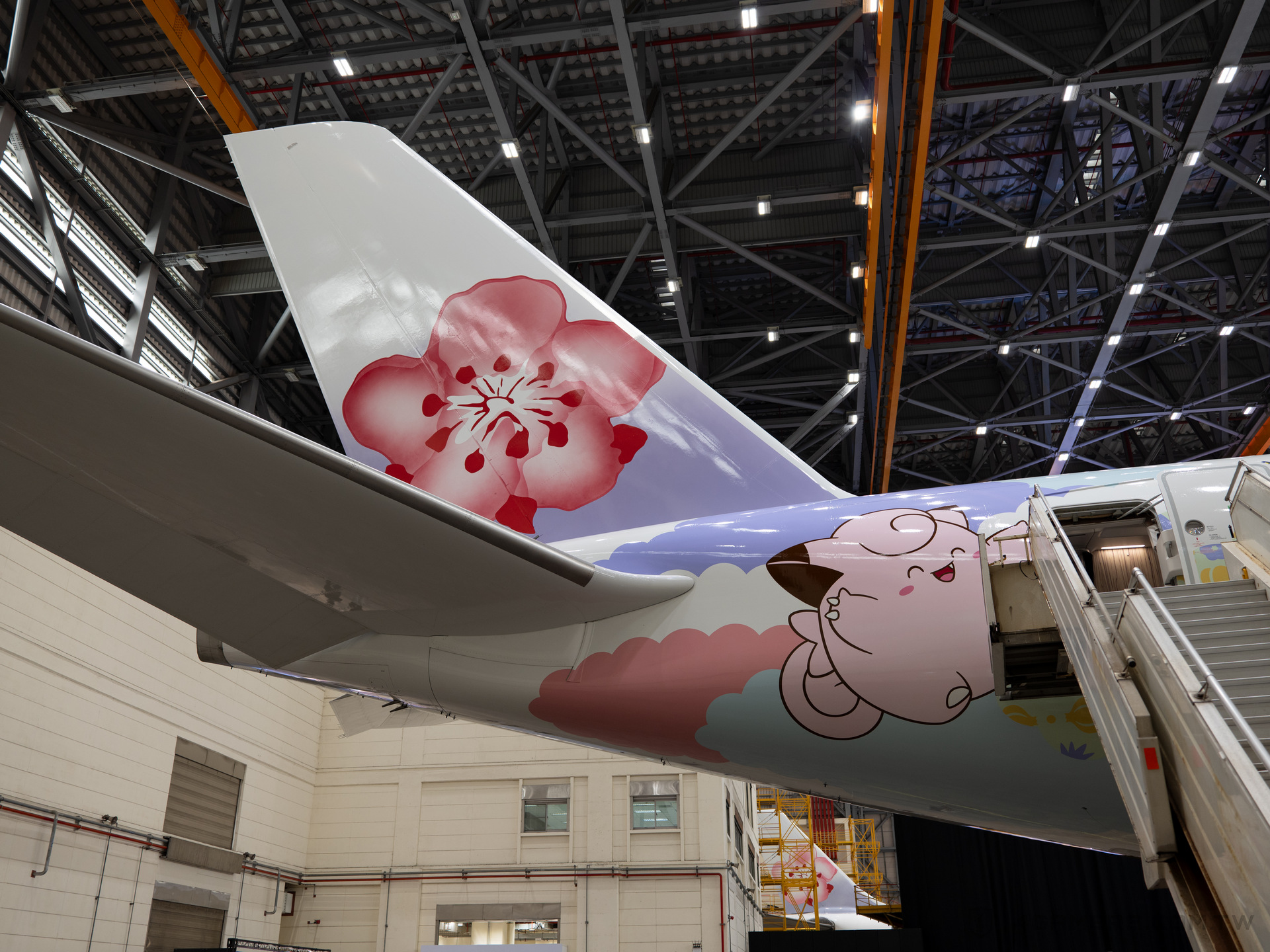 華航 皮卡丘彩繪機 CI2