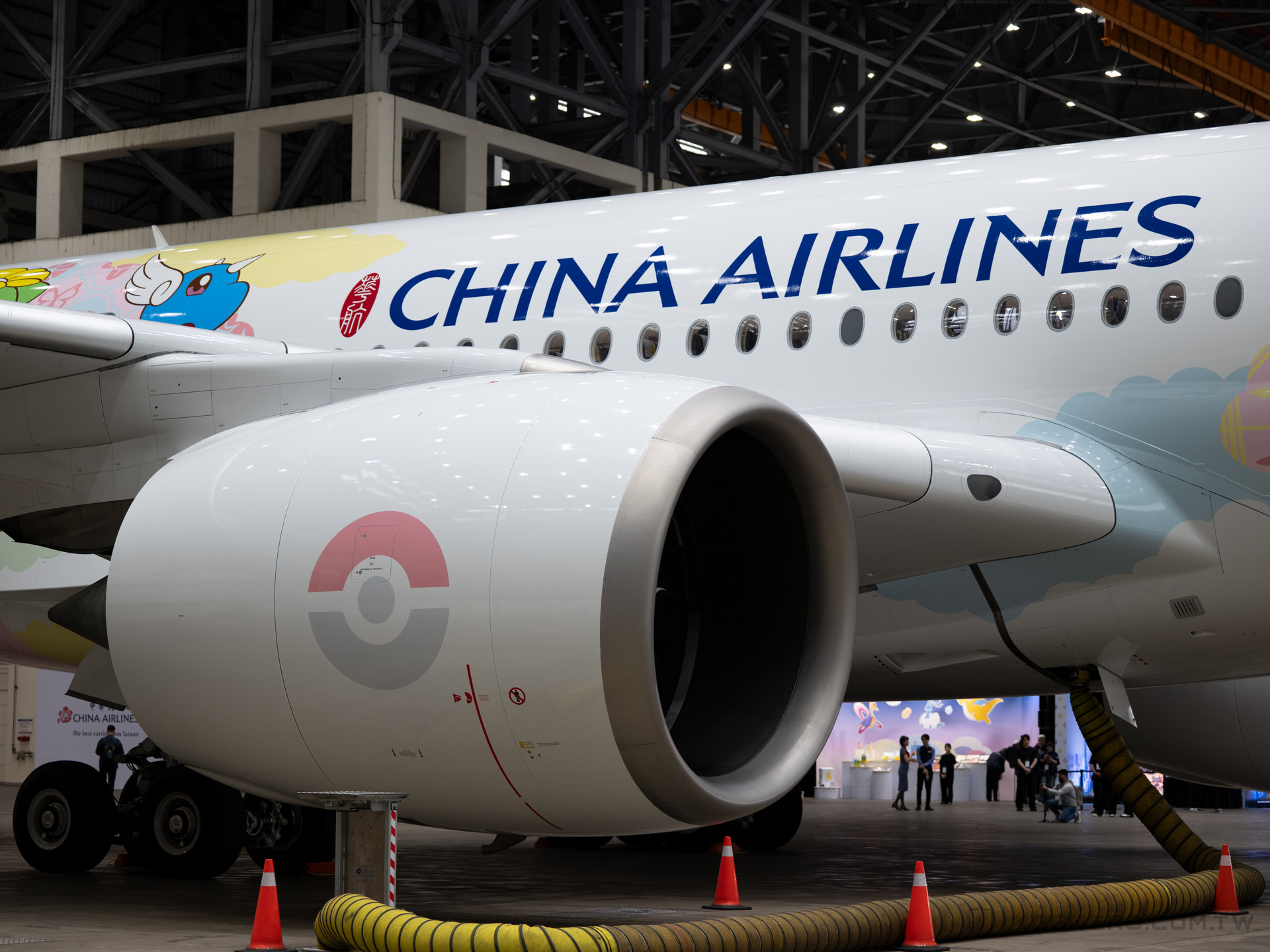 華航 皮卡丘彩繪機 CI2