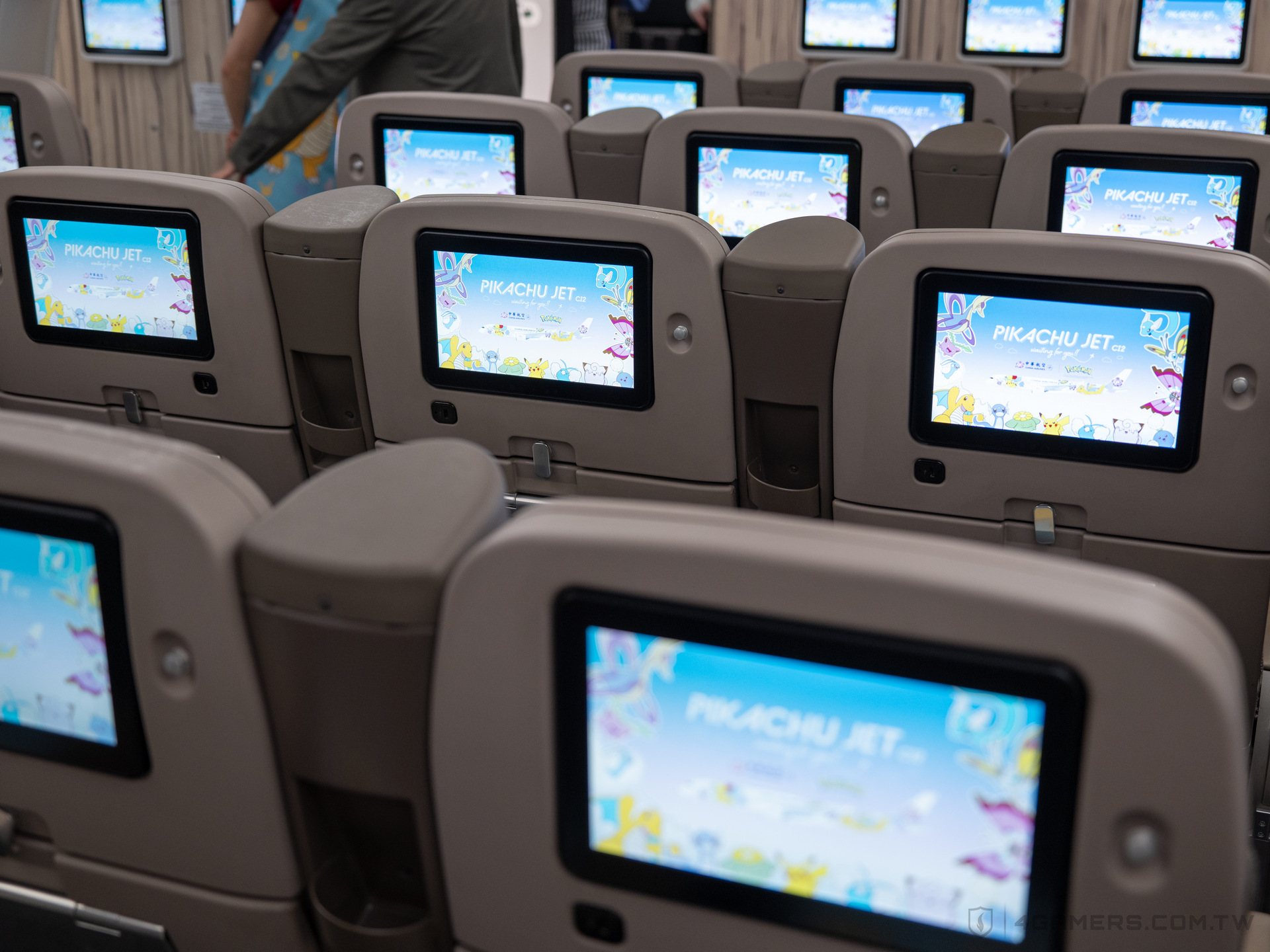 華航 皮卡丘彩繪機 CI2