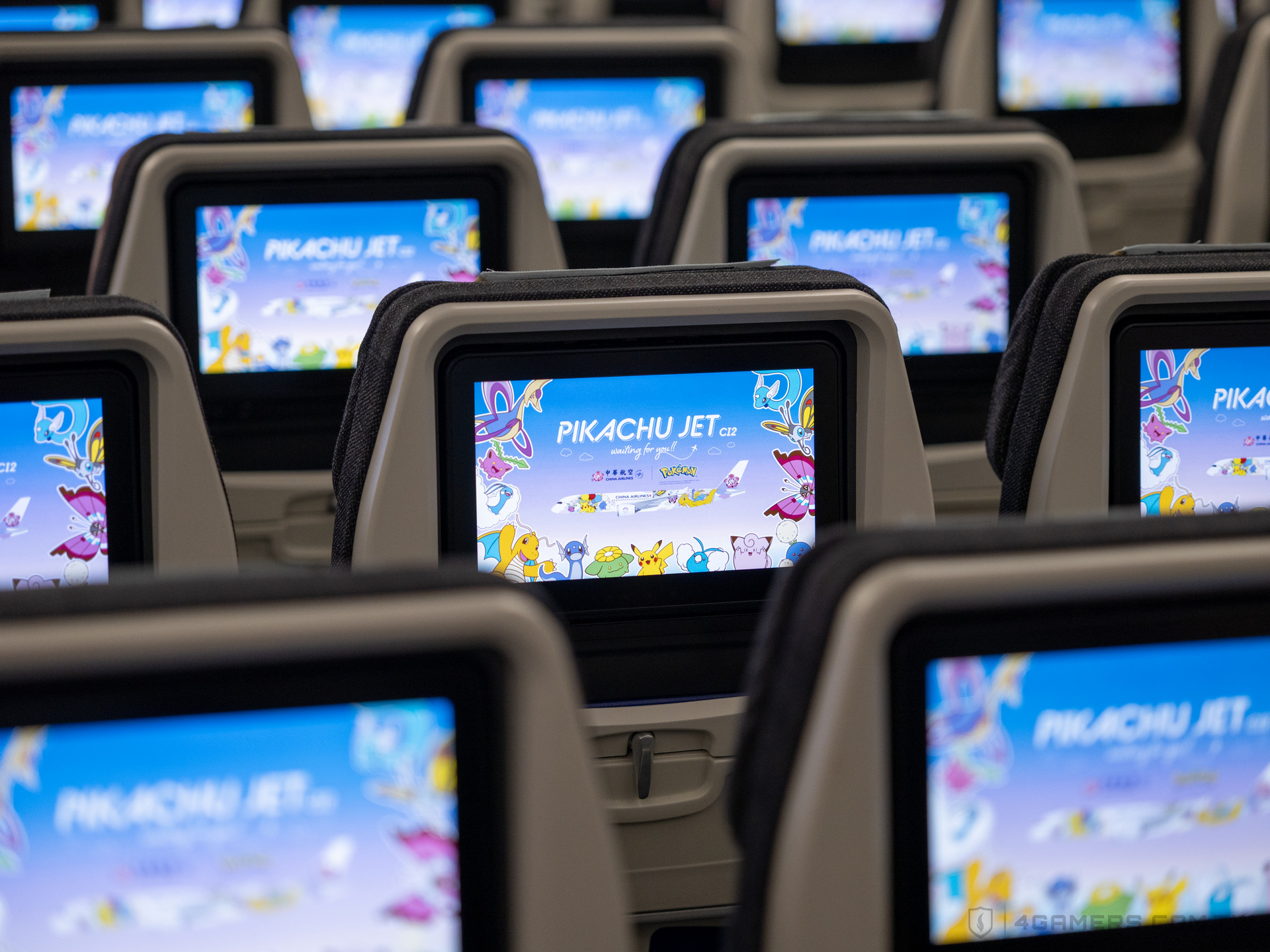 華航 皮卡丘彩繪機 CI2