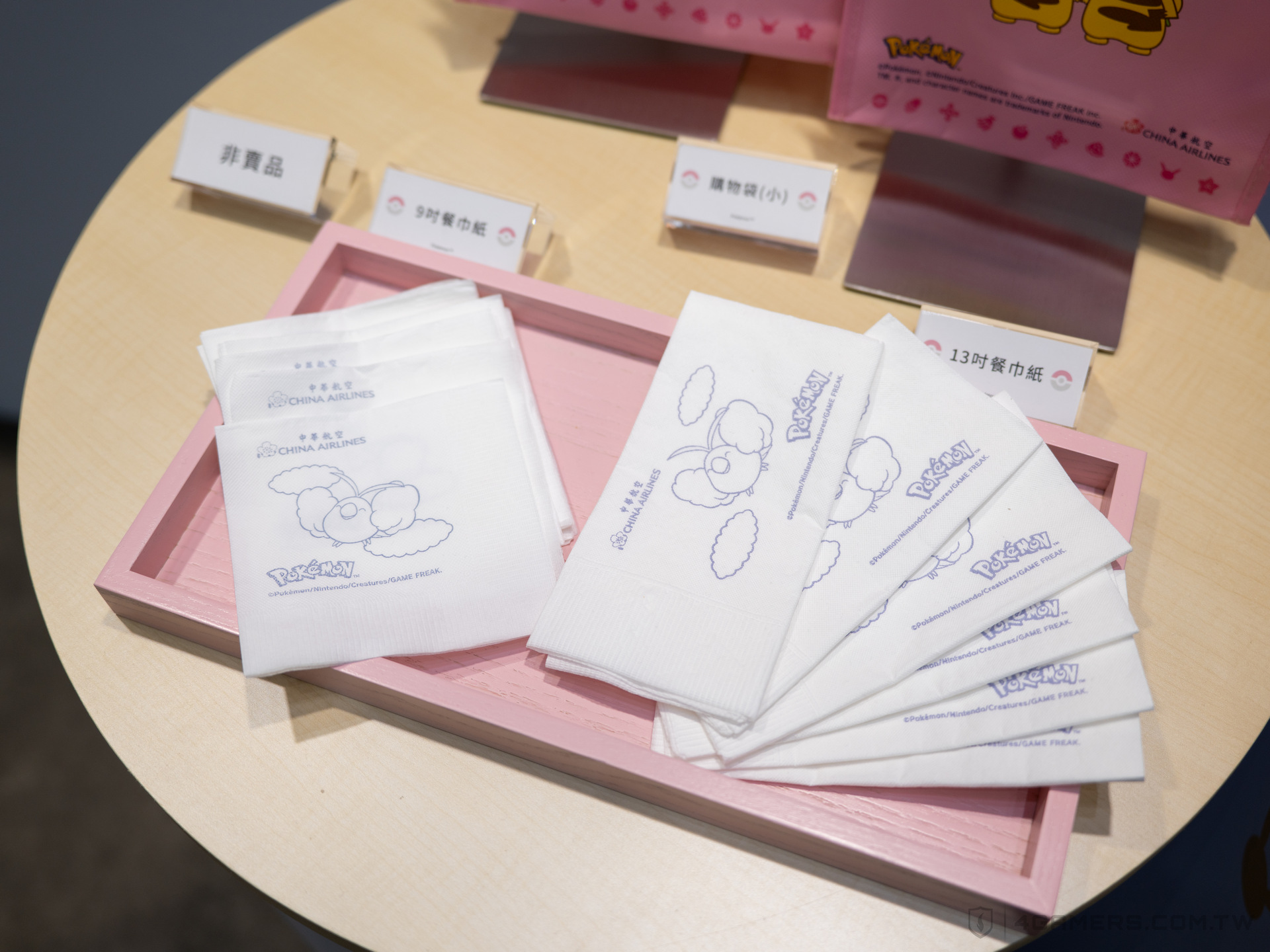 華航 皮卡丘彩繪機 CI2