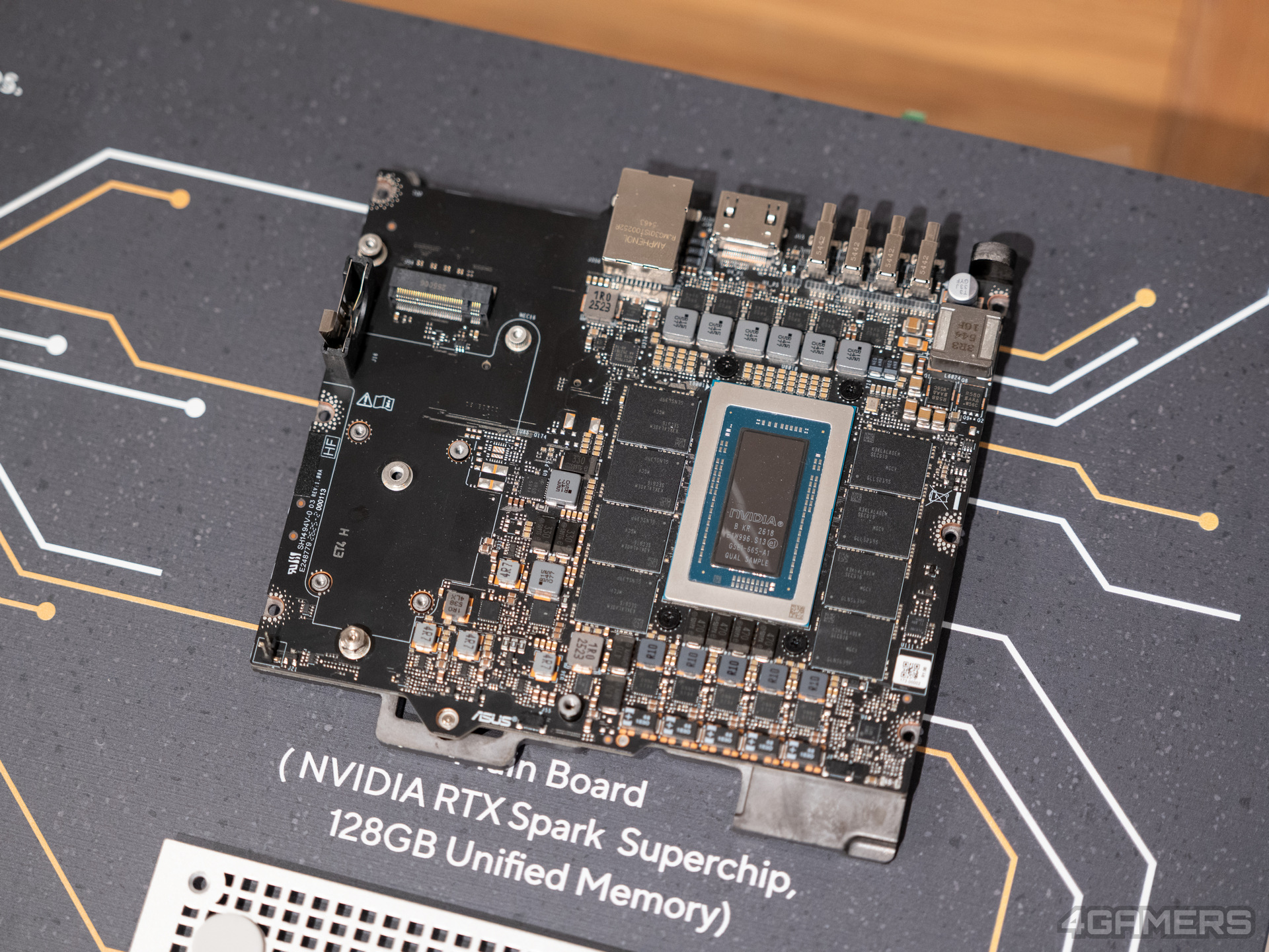 ASUS Pro Art GR1X