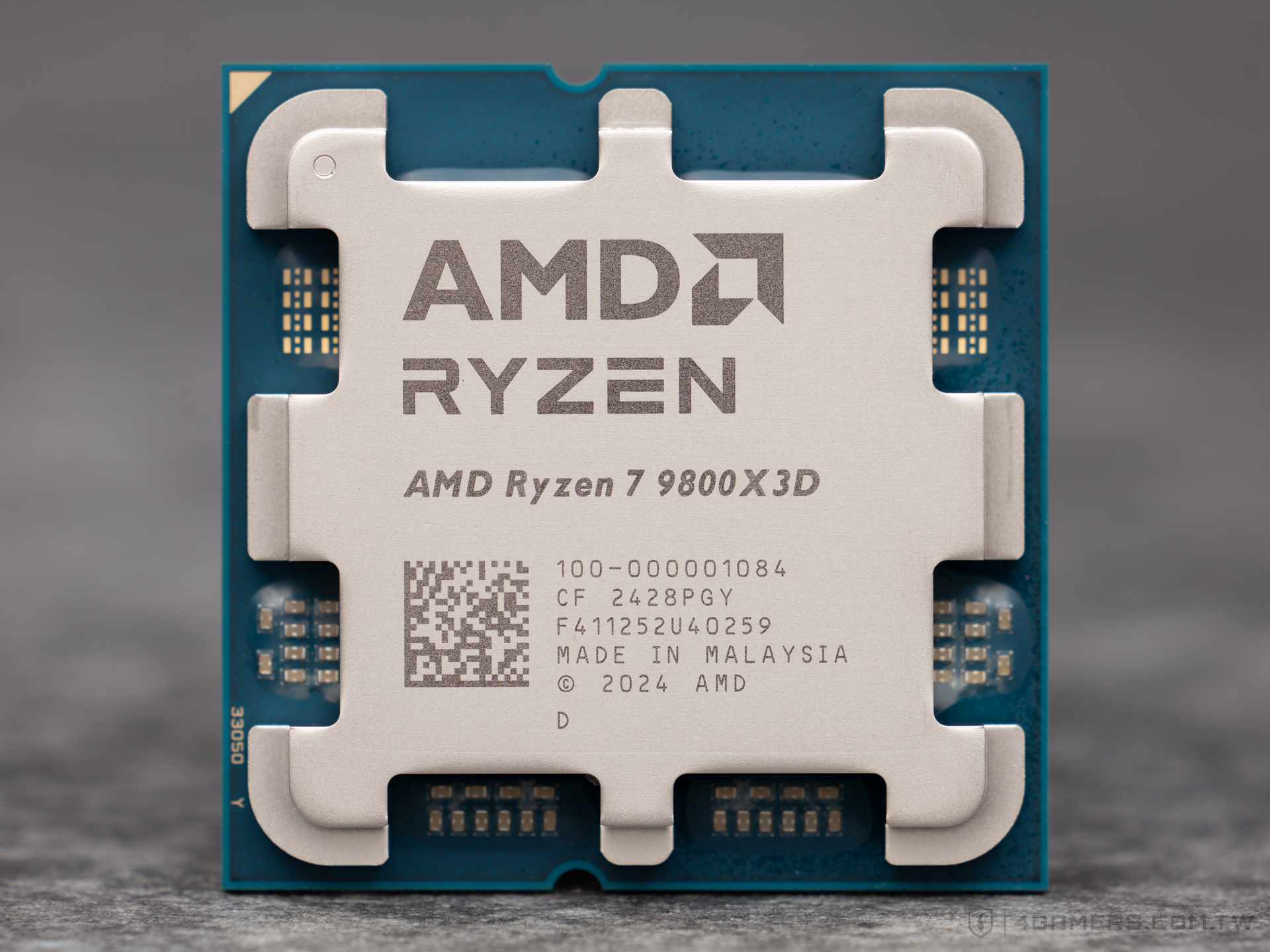 AMD Ryzen 7 9800X3D