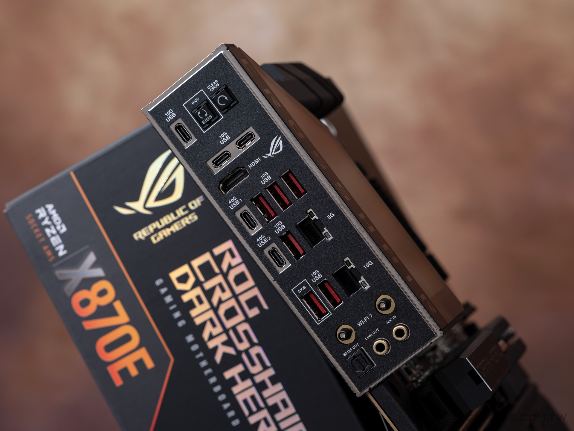 ASUS ROG Crosshair X870E Dark Hero