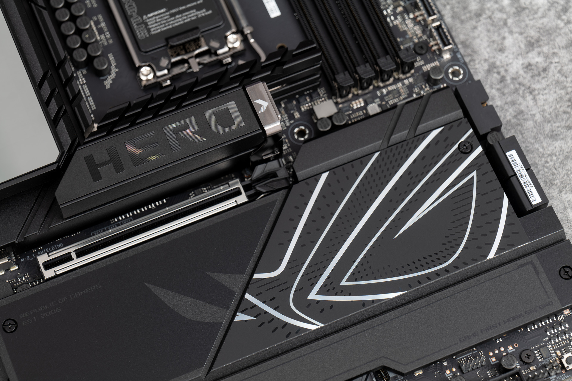 ASUS ROG Maximus Z890 Hero