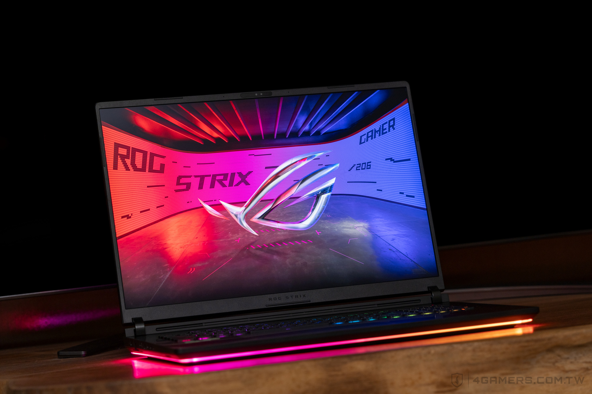 ASUS ROG Strix SCAR 18 2025 G835LX