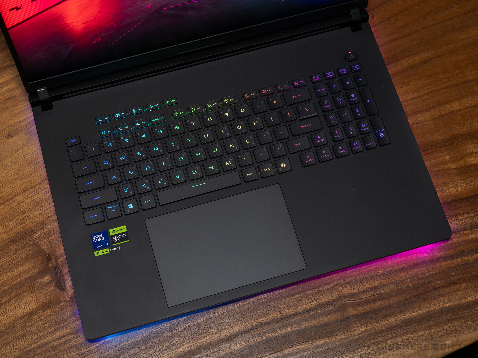 ASUS ROG Strix SCAR 18 2025 G835LX
