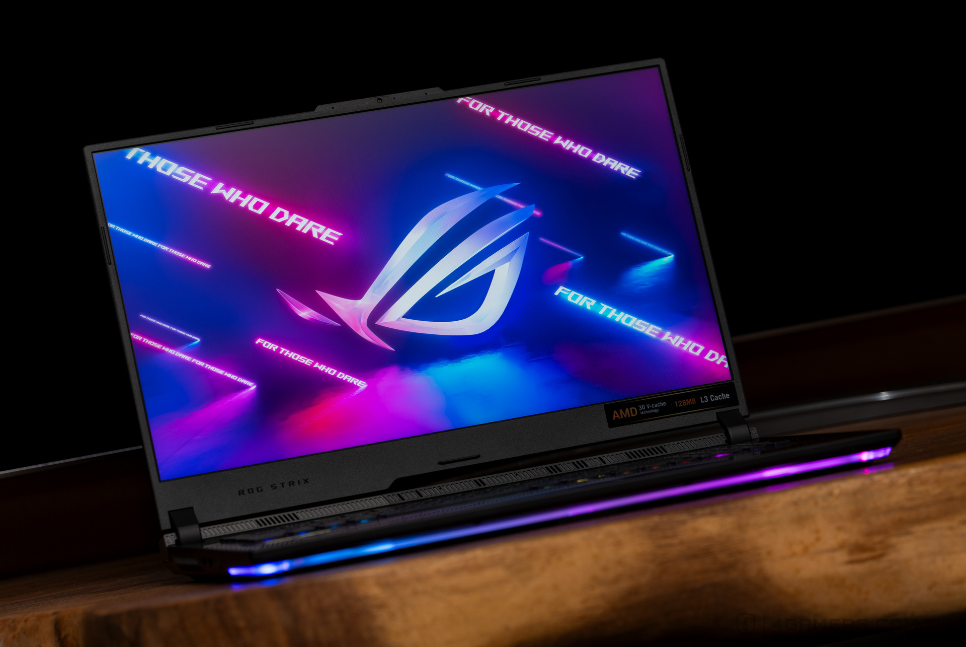 ASUS ROG Strix Scar 17 X3D G733PYV