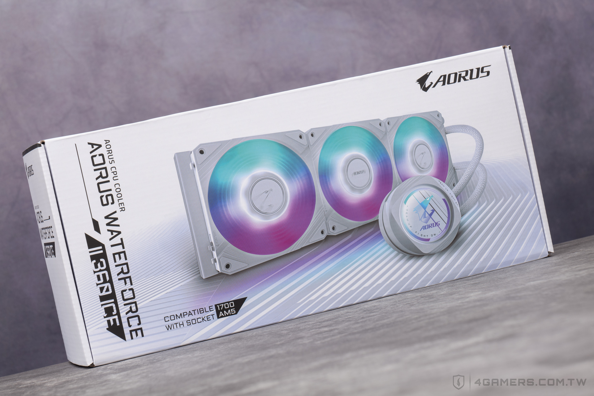 技嘉 AORUS WATERFORCE II 360 ICE