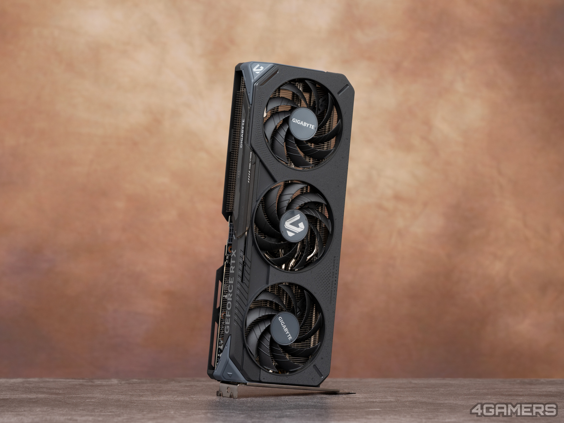 GIGABYTE GeForce RTX 5060 Ti GAMING OC 8G