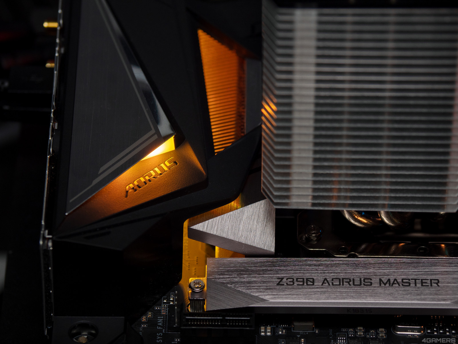 Core i9-9900K大師級娛樂平台：技嘉Z390 AORUS MASTER主機板| 4Gamers