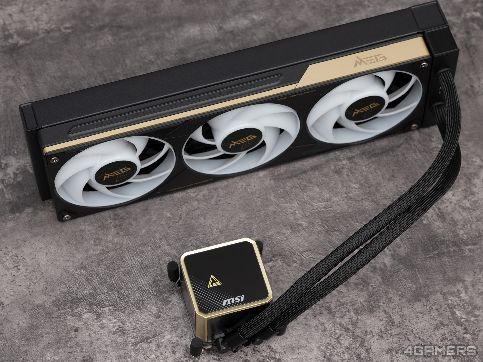 MSI MEG CORELIQUID E15 360