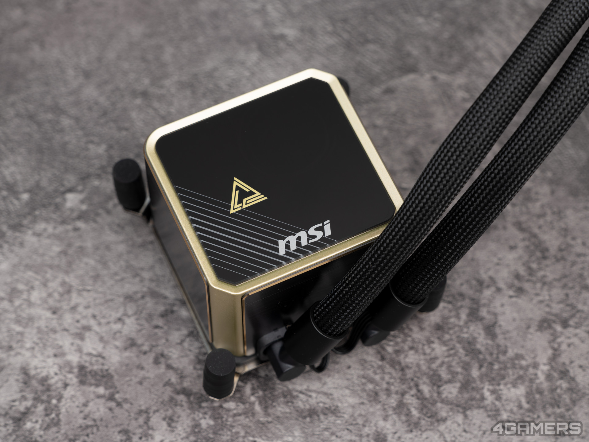 MSI MEG CORELIQUID E15 360
