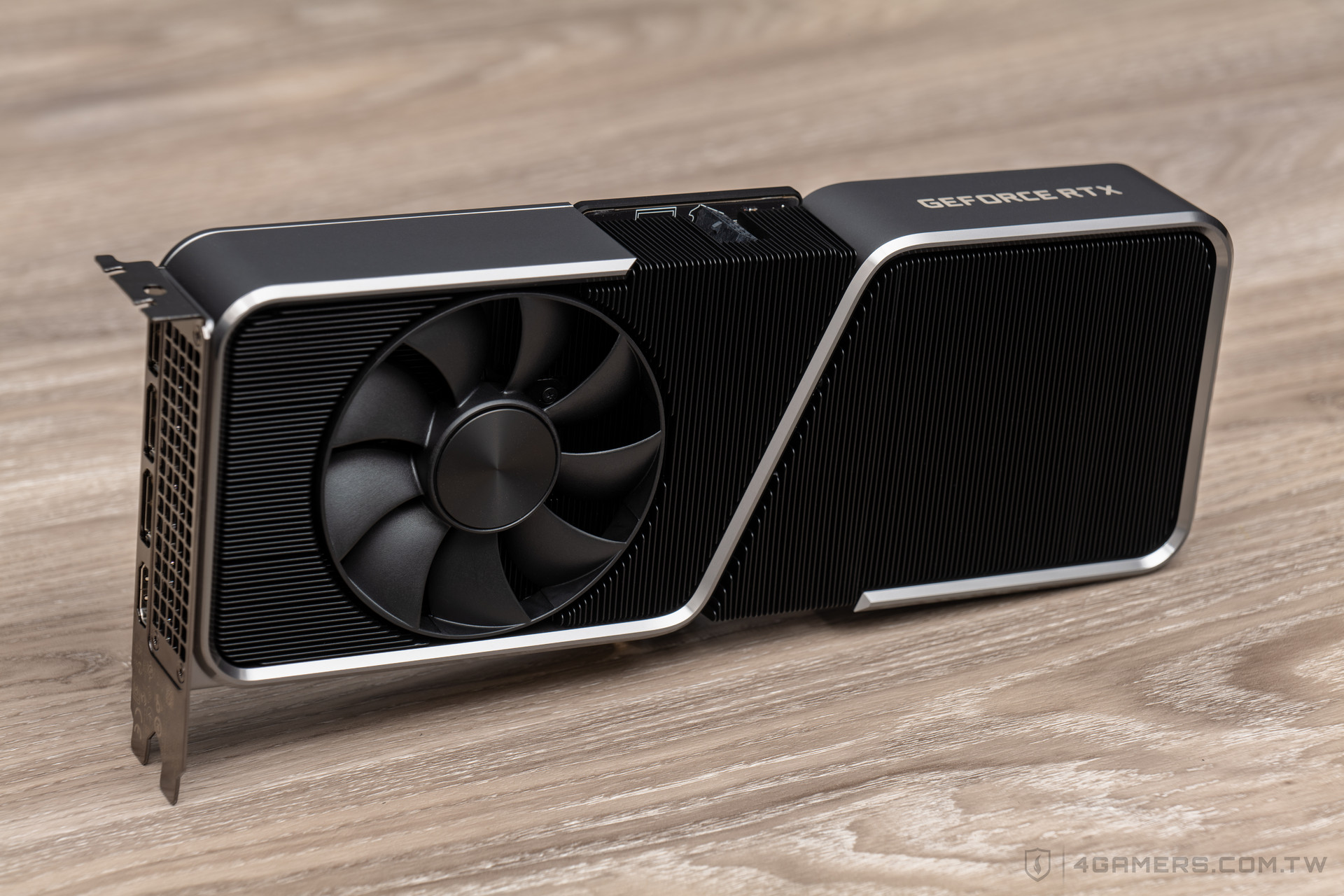 NVIDIA GeForce RTX 3070 Ti Founders Edition 創始版