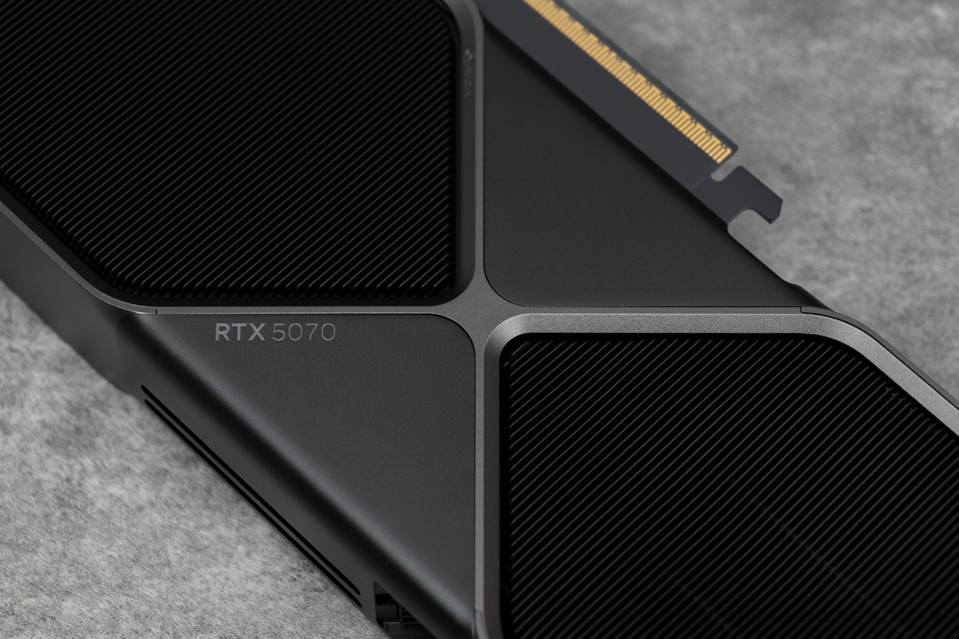 NVIDIA GeForce RTX 5070 Founders Edition Founder Edition Review: Mid-to ...