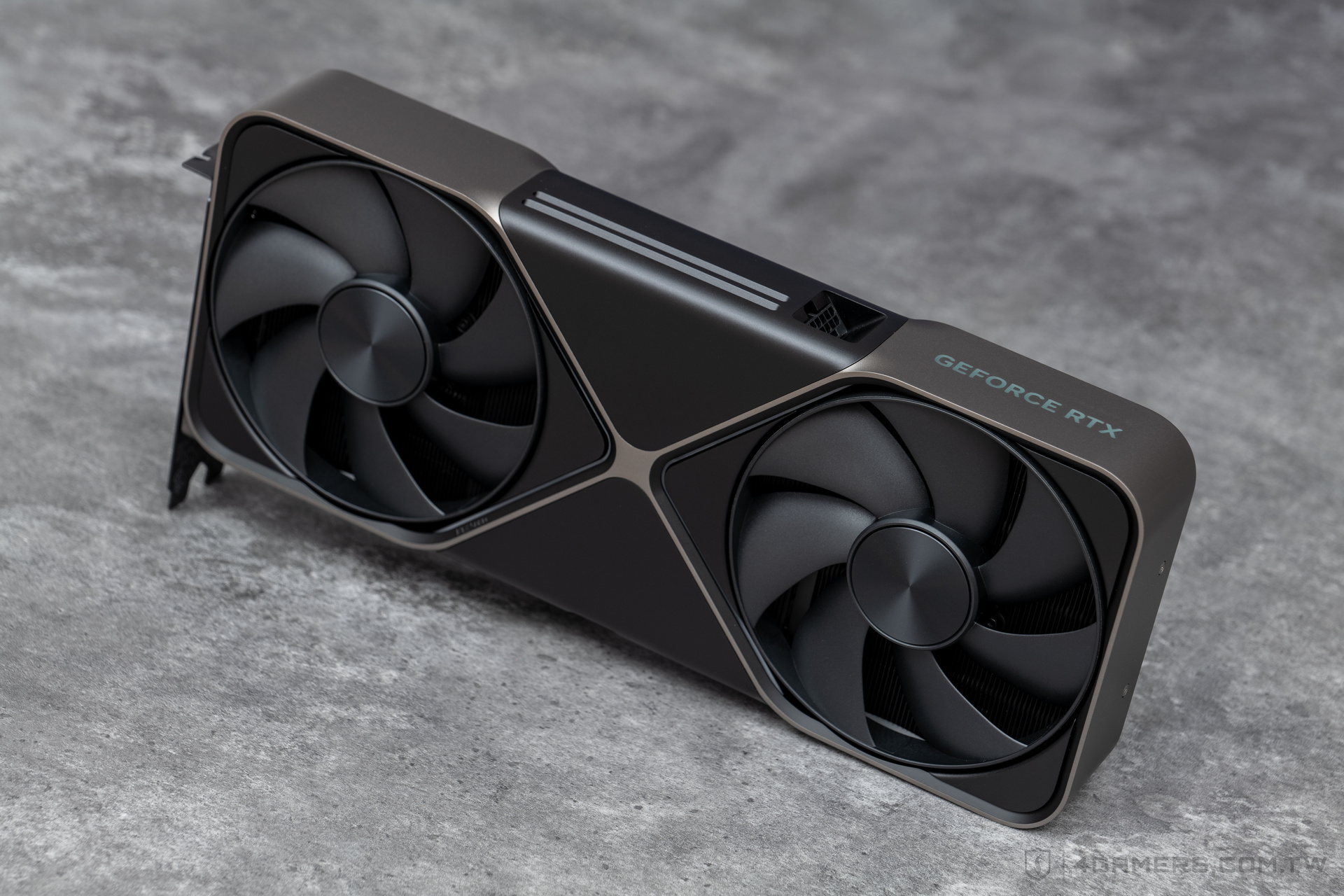 NVIDIA GeForce RTX 5080 Founders Edition