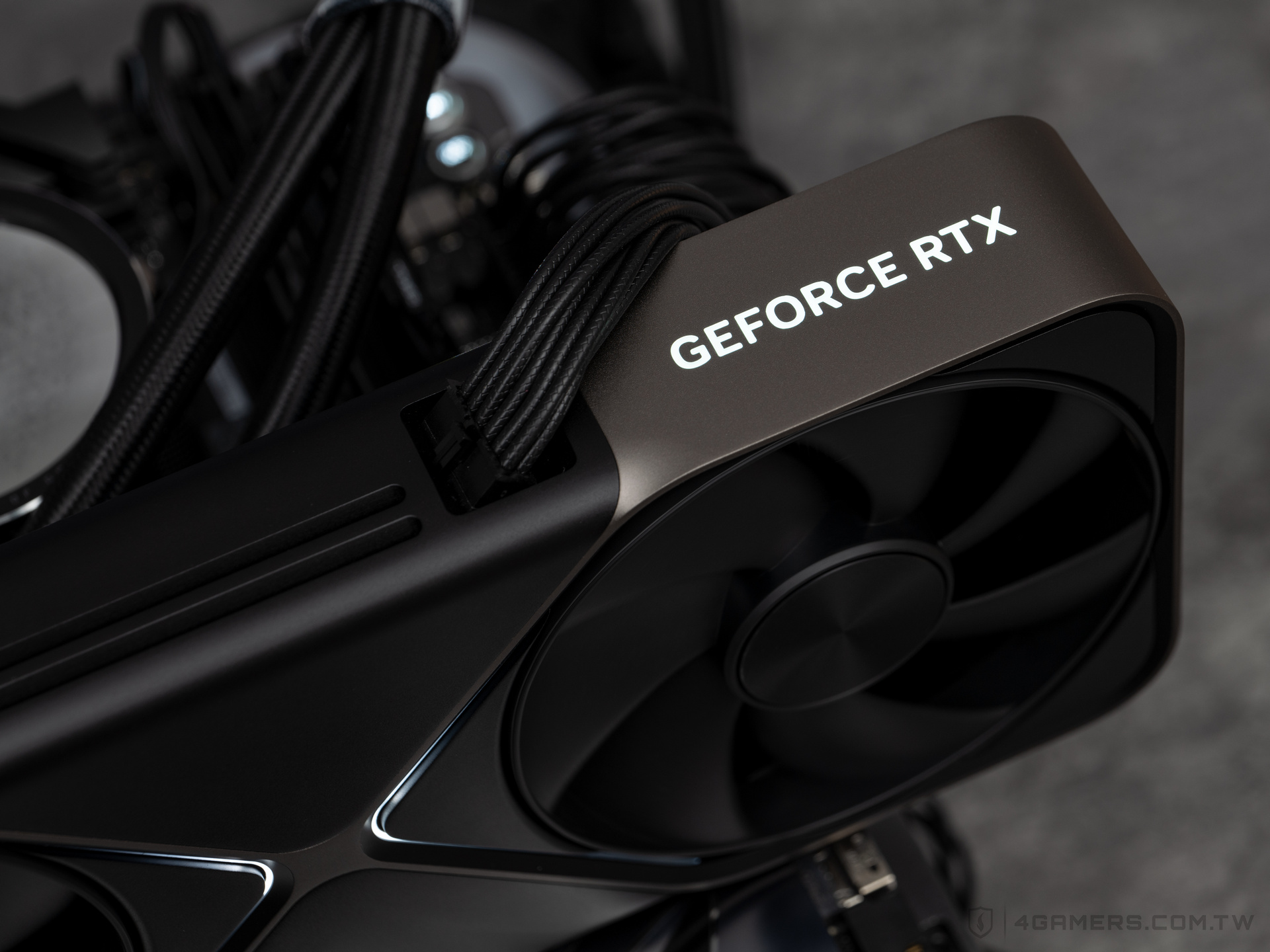 NVIDIA GeForce RTX 5080 Founders Edition