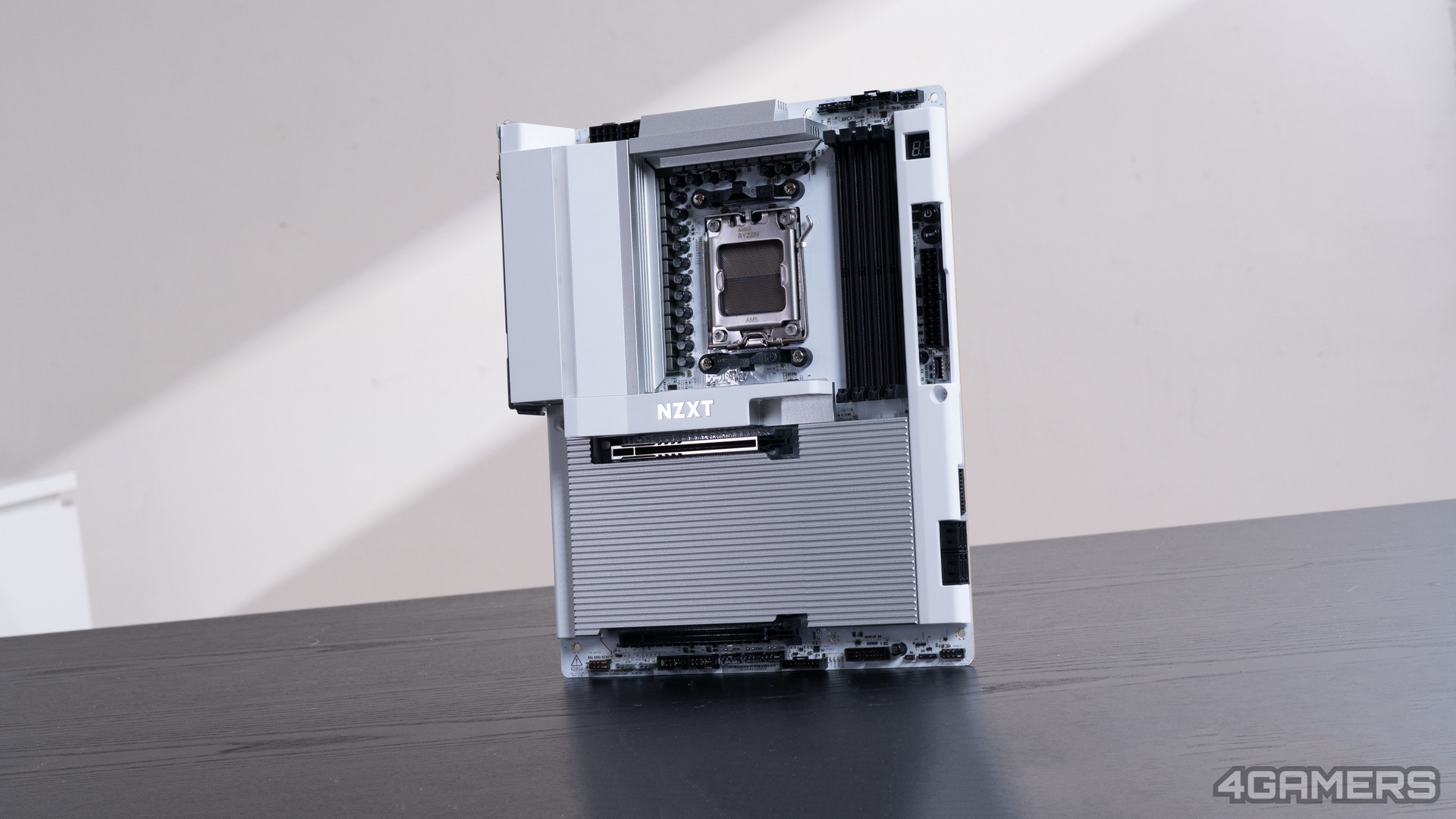 NZXT Z9 X870E