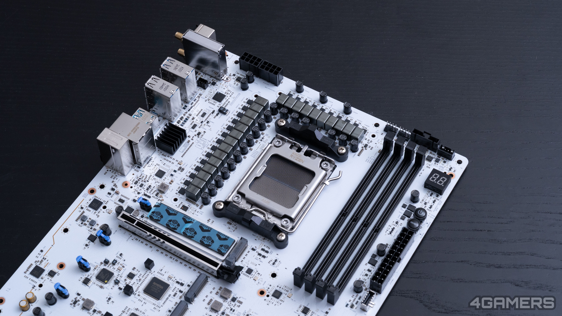 NZXT Z9 X870E