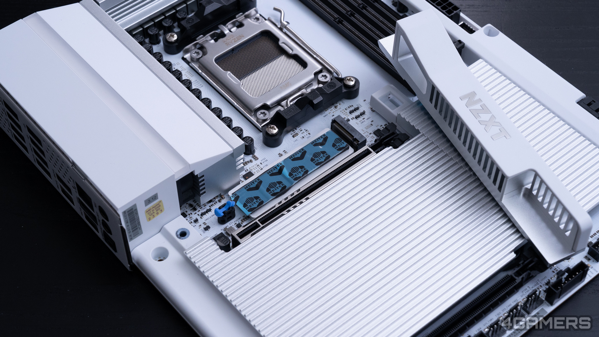 NZXT Z9 X870E