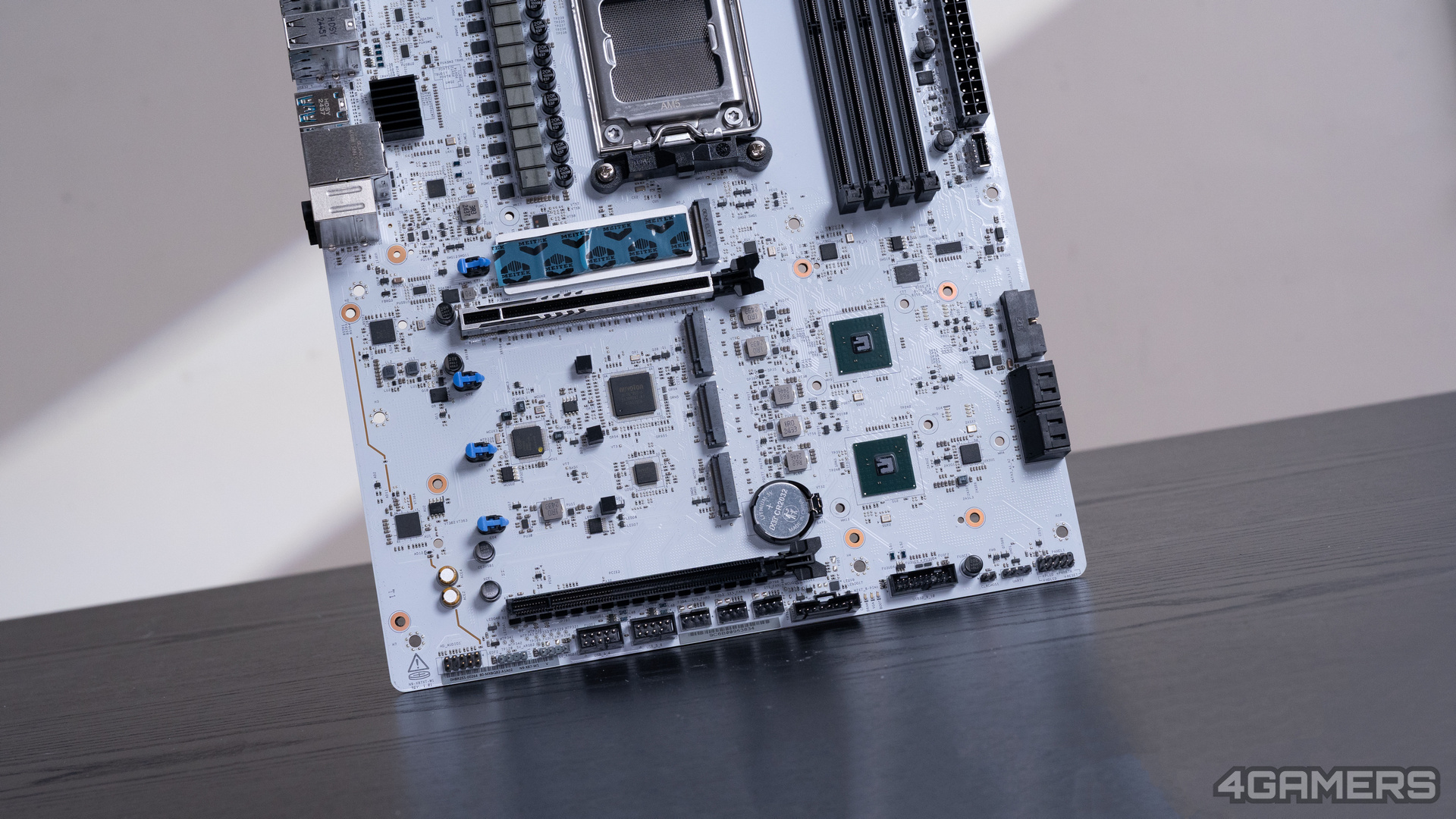 NZXT Z9 X870E