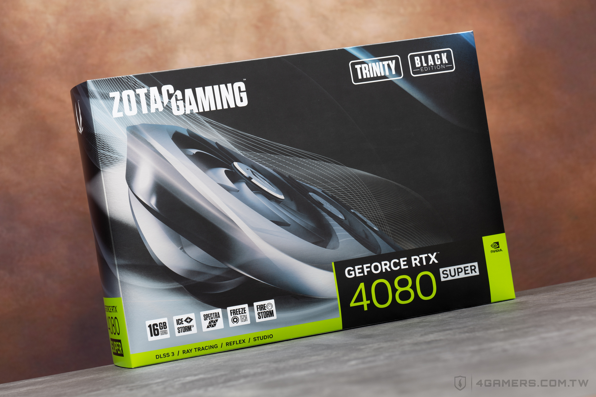 ZOTAC GAMING GeForce RTX 4080 SUPER Trinity