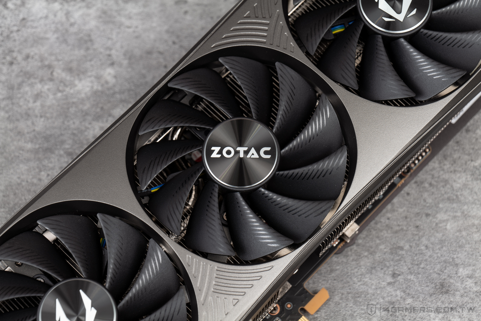 ZOTAC GAMING GeForce RTX 4080 SUPER Trinity