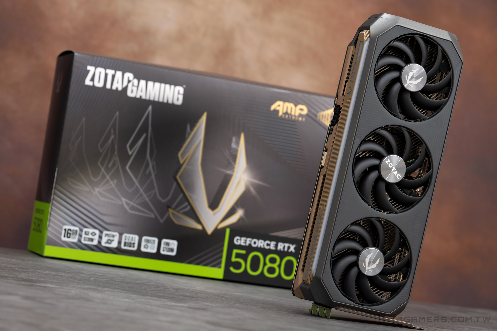 ZOTAC GAMING GeForce RTX 5080 AMP Extreme INFINITY