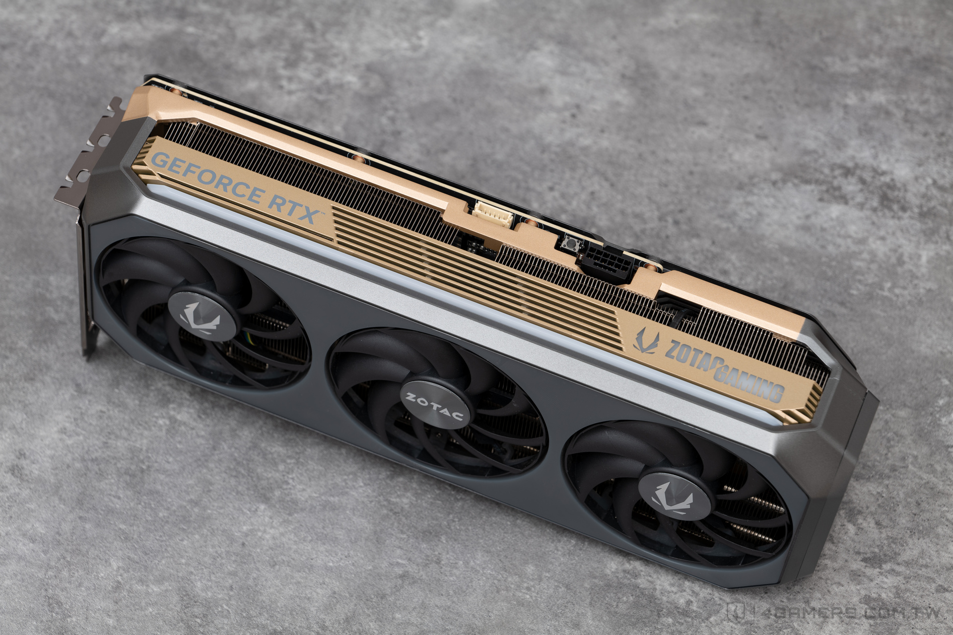 ZOTAC GAMING GeForce RTX 5080 AMP Extreme INFINITY