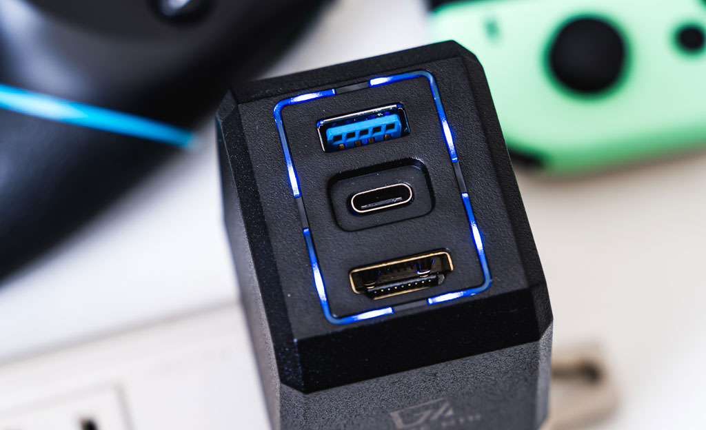 Switch玩家必備 取代原廠底座充電器 轉接大螢幕一顆game Nir Dock Charger 就能搞定 4gamers