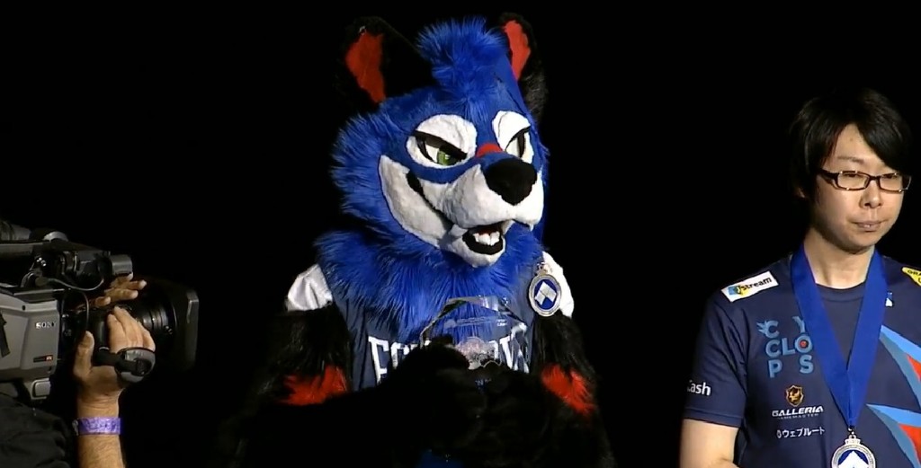 格鬥好手sonicfox淚灑tga頒獎台 我是黑人 同性戀 也是年度最佳選手 4gamers 格鬥好手sonicfox淚灑tga頒獎台 我是黑人 同性戀 也是年度最佳選手 4gamers