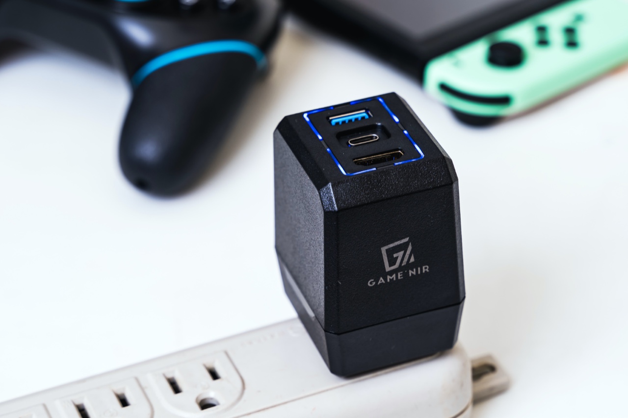 Switch玩家必備 取代原廠底座充電器 轉接大螢幕一顆game Nir Dock Charger 就能搞定 4gamers