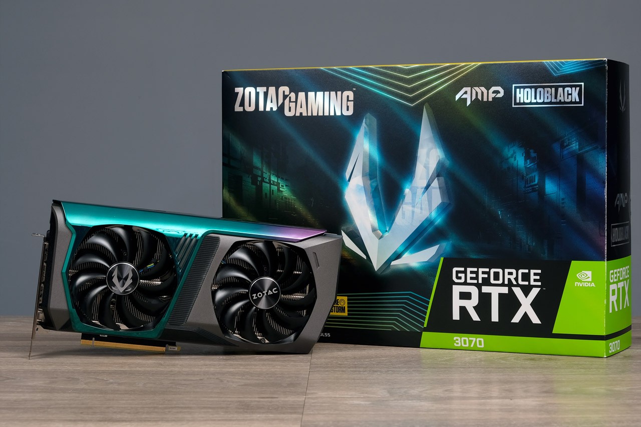 ZOTAC GAMING GeForce RTX 3070 AMP Holo 動手玩，全息極光、幻彩炫目