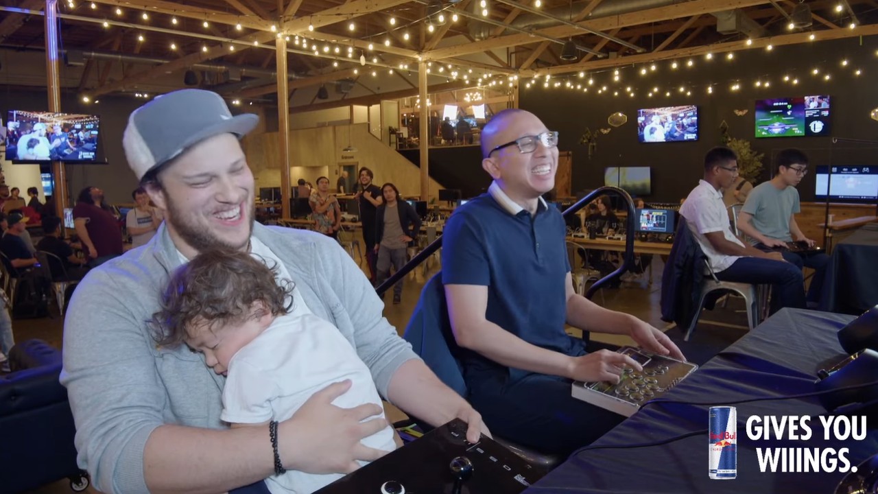 Dedicated Father Wins Street Fighter VI Championship While Holding Baby