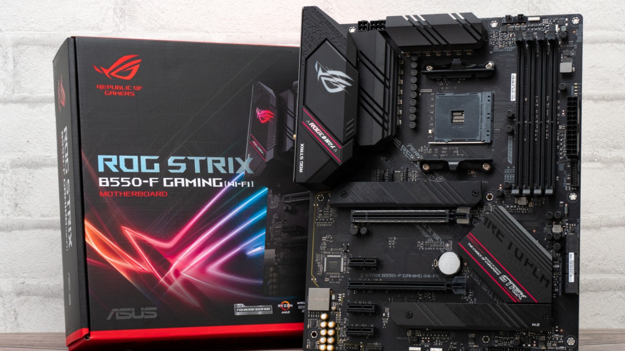 華碩ROG Strix B550-F Gaming主機板動手玩：兼具帥氣、優質用料與