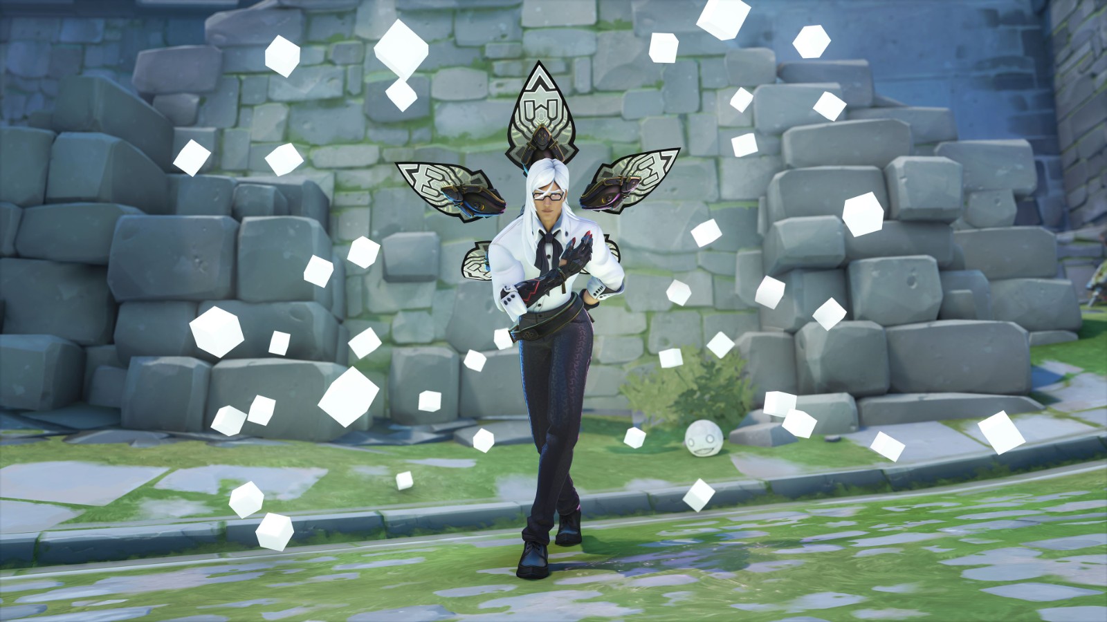 承載亞當<strong></strong>的超凡的從容姿態，織命以優雅卻令人不安的氣質登場