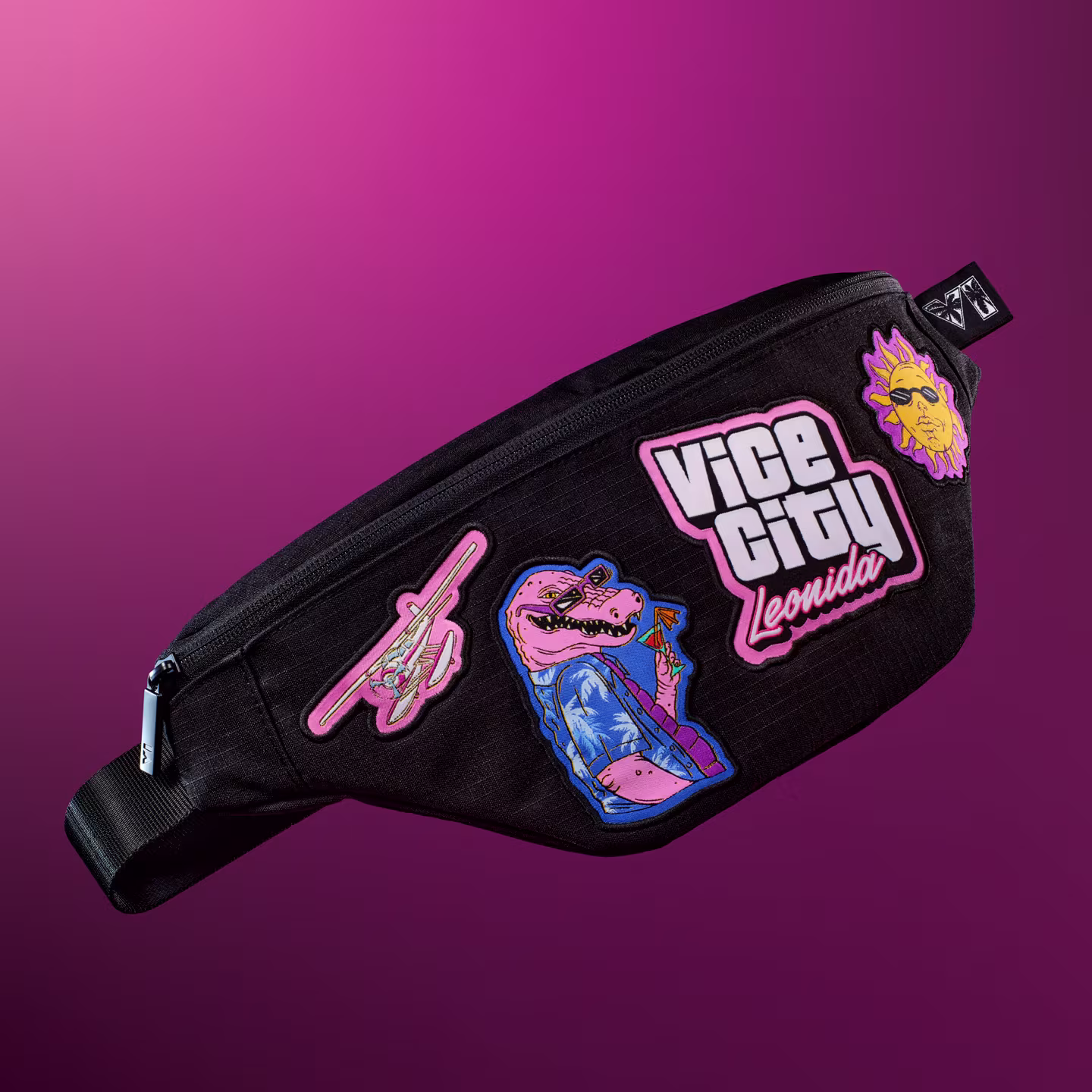 GTAVI_CE_CrossbodyBag_1440x1440