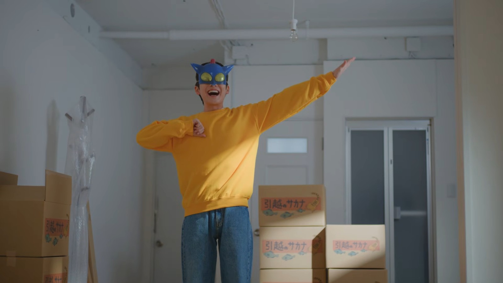 live-action-barley-tea-commercial-featuring-crayon-shin-chan-season-2nd-5